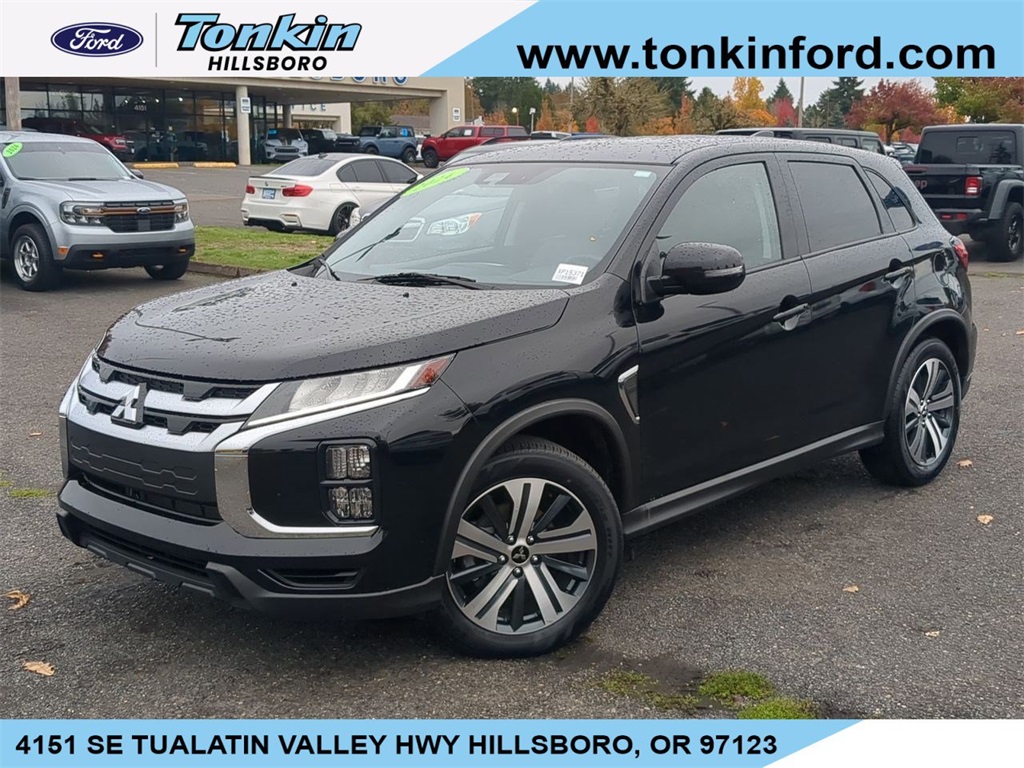 2024 Mitsubishi Outlander Sport SE's photo