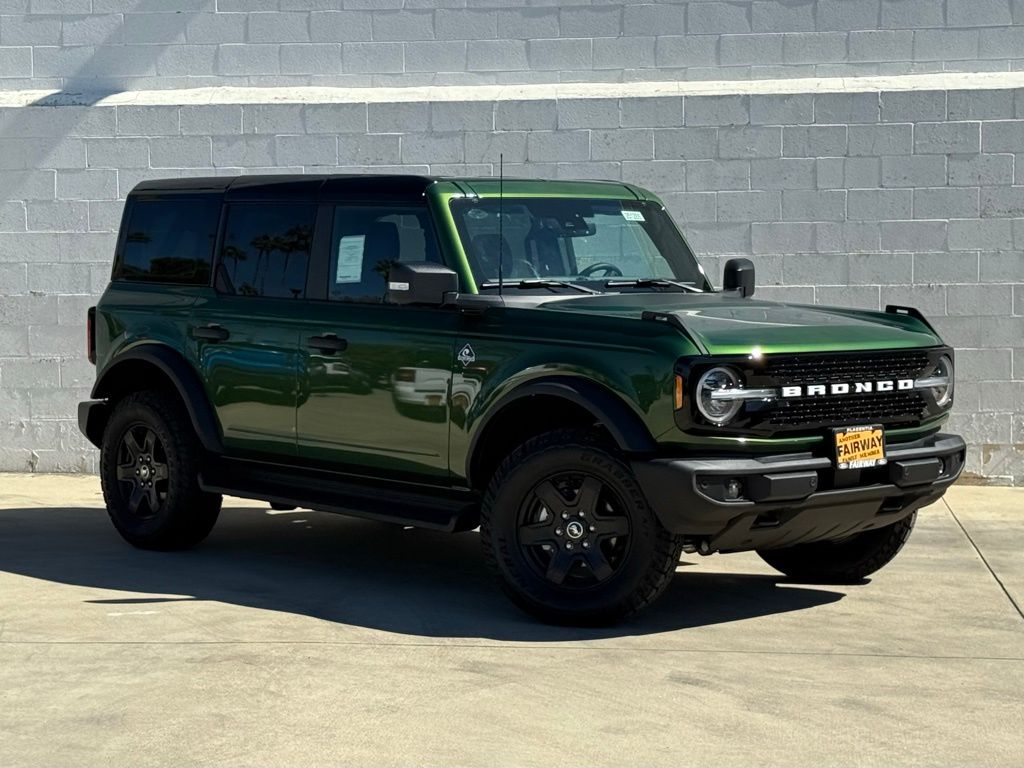 2025 Ford Bronco 4-Door Outer Banks's photo