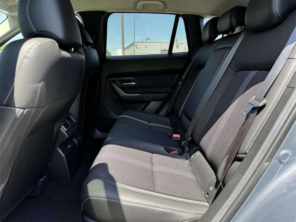 2025 Mazda CX-50 2.5 Select photo 12