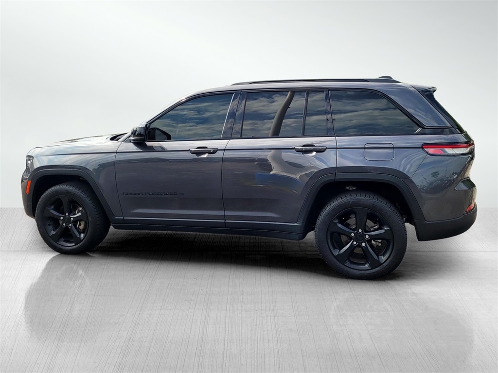 2022 Jeep Grand Cherokee Altitude photo 6