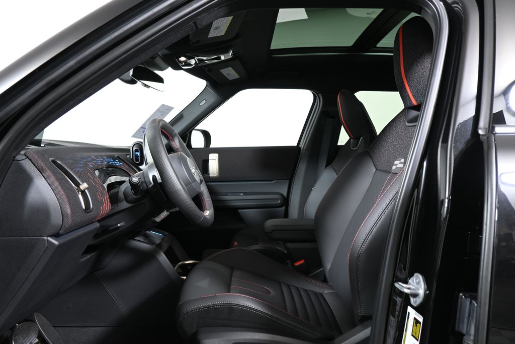 2026 Mini Countryman Iconic ALL4 photo 3