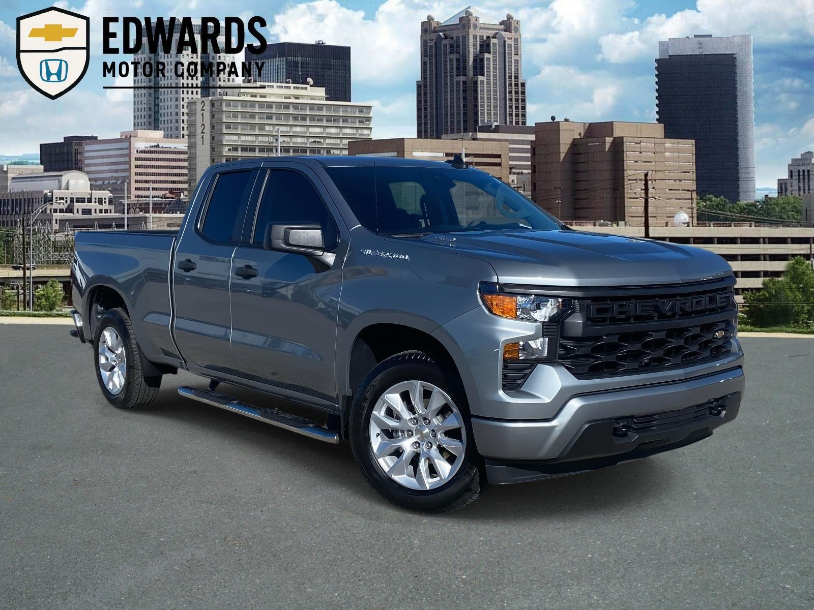 2025 Chevrolet Silverado 1500 Custom's photo