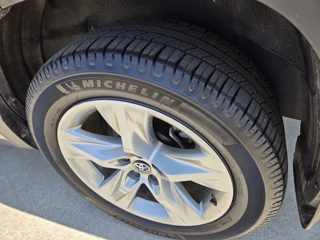 2017 Toyota Highlander Limited photo 9