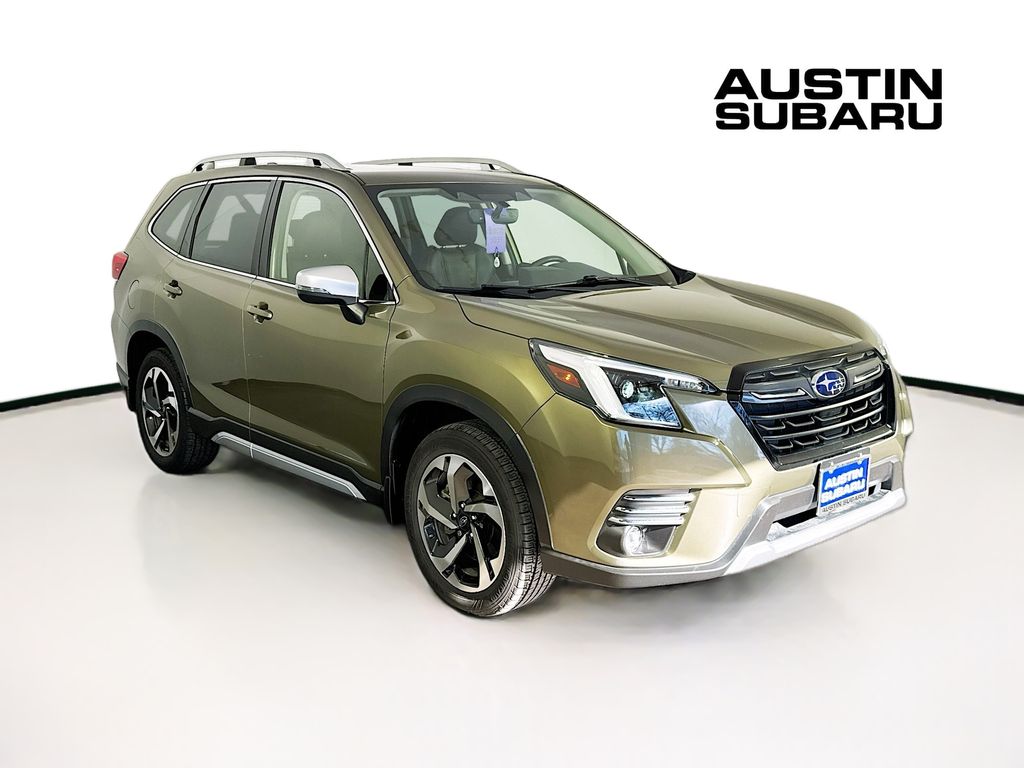 2022 Subaru Forester Touring's photo