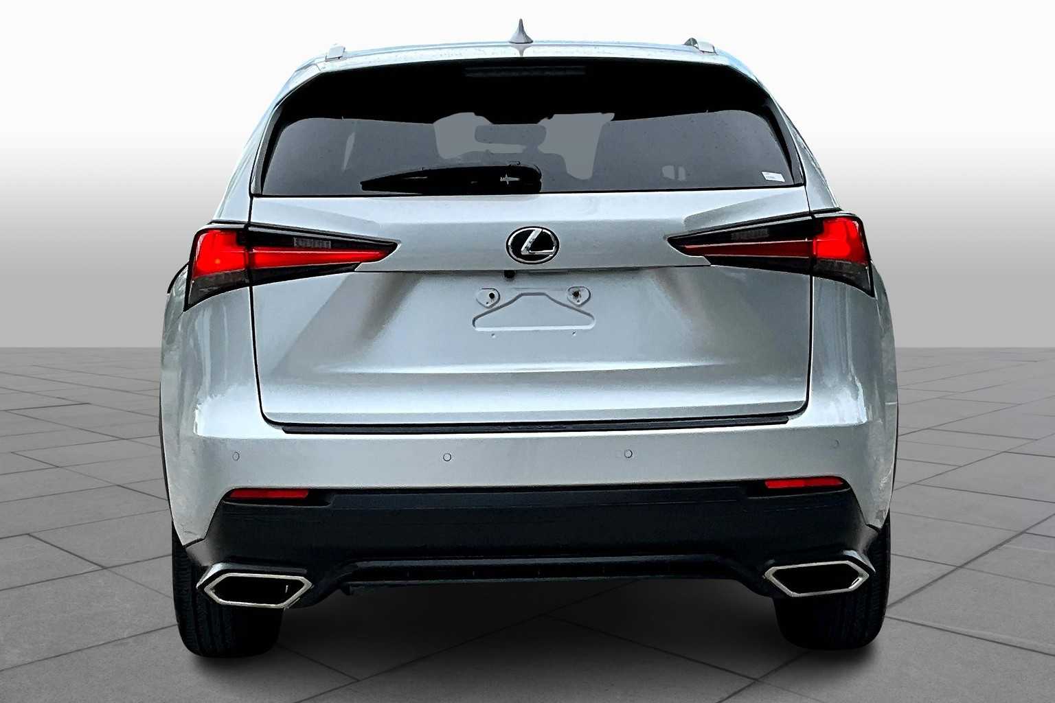 2019 Lexus NX 300 Luxury photo 4