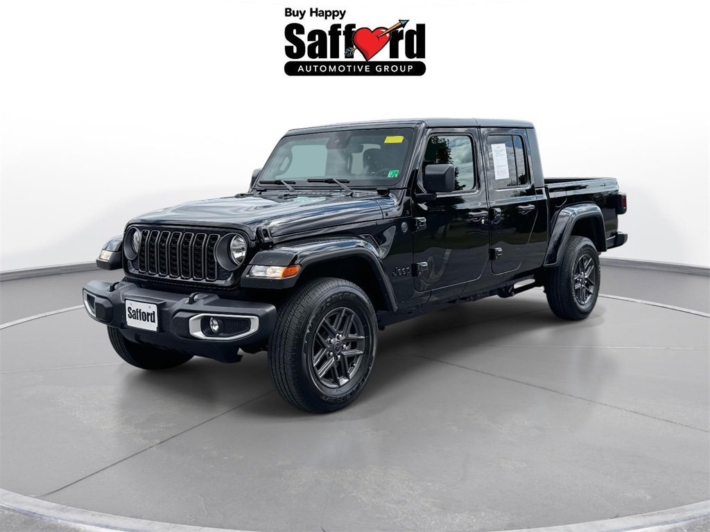2025 Jeep Gladiator Sport S's photo