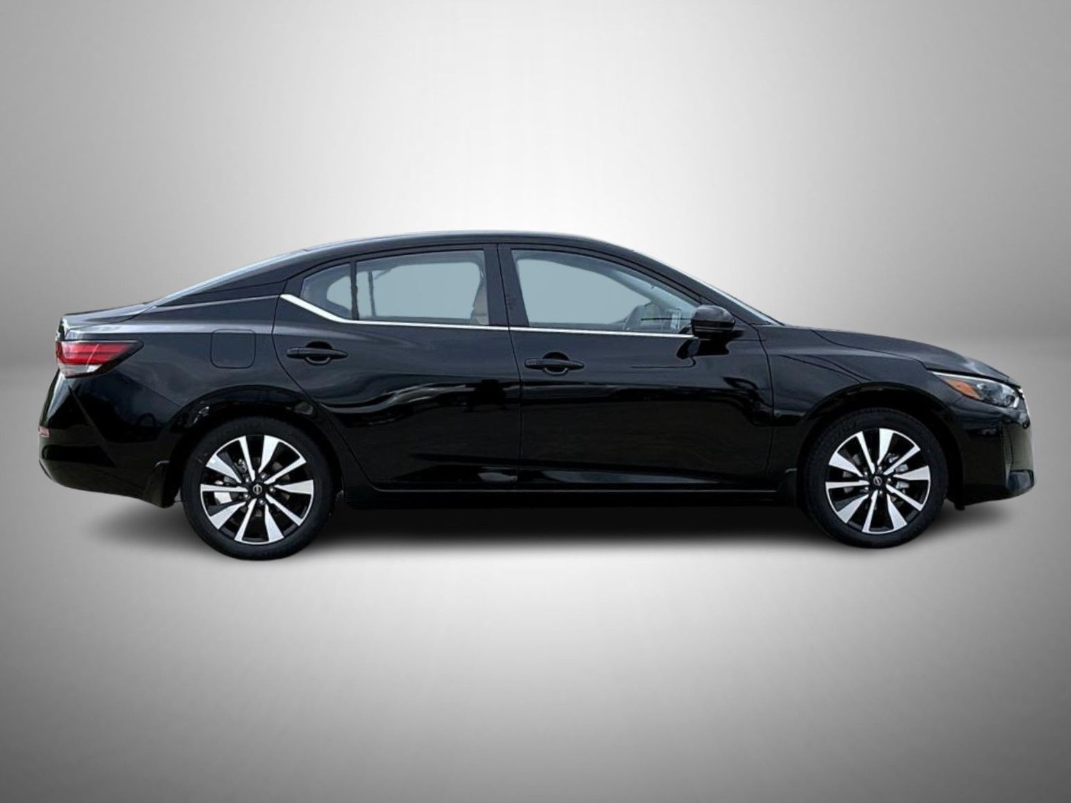 2025 Nissan Sentra SV photo 4