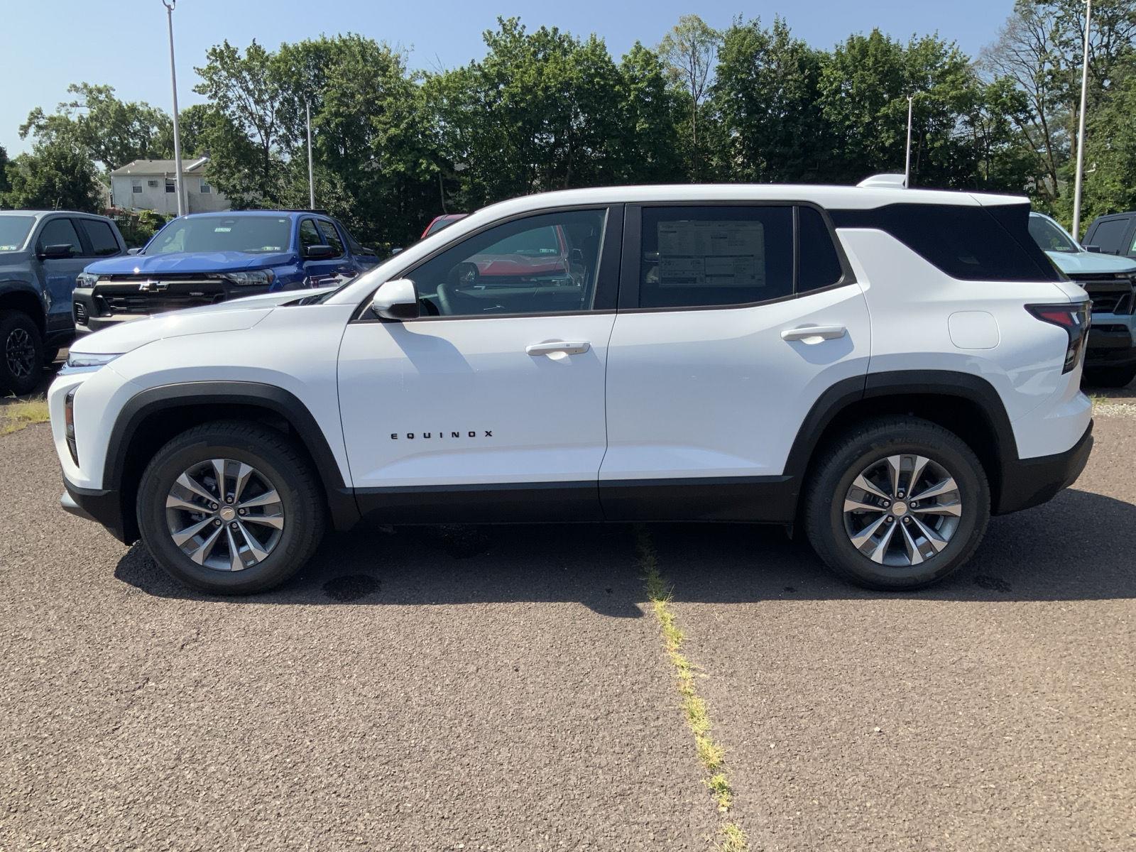 2026 Chevrolet Equinox LT photo 3