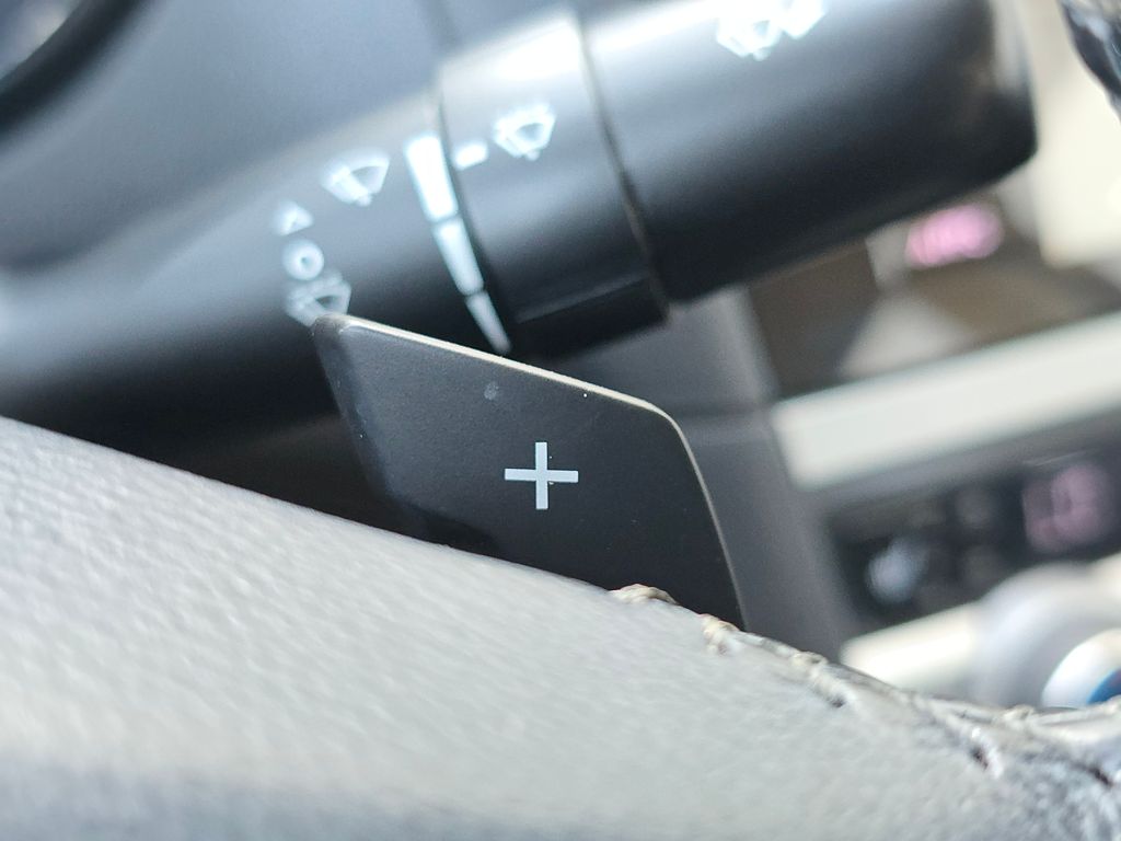 2016 Subaru Legacy 2.5i Premium photo 30