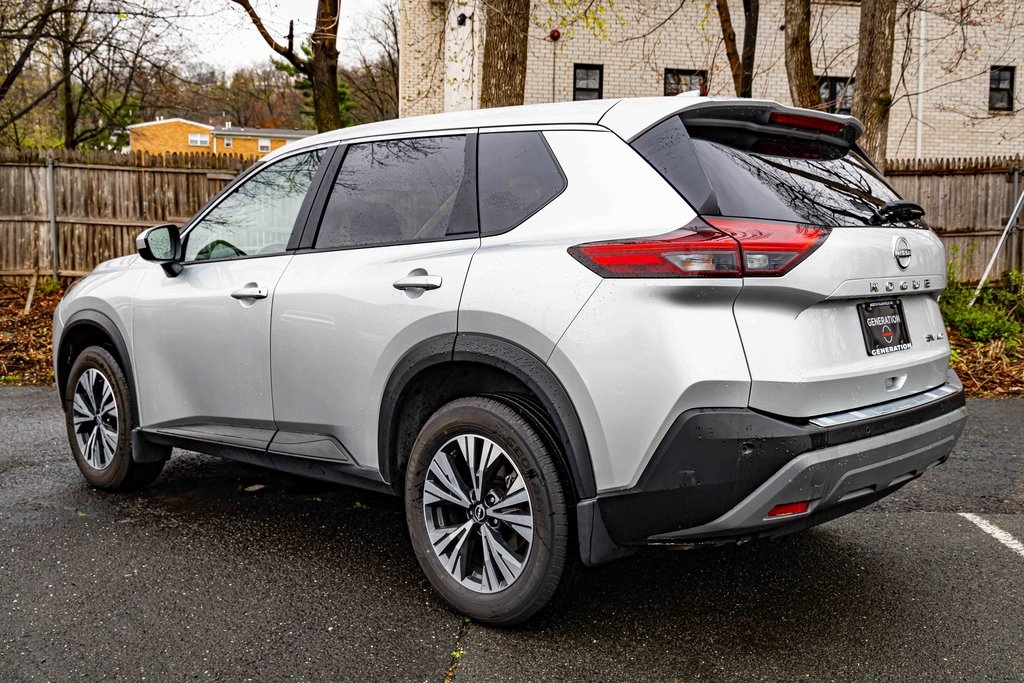 2023 Nissan Rogue SV photo 4
