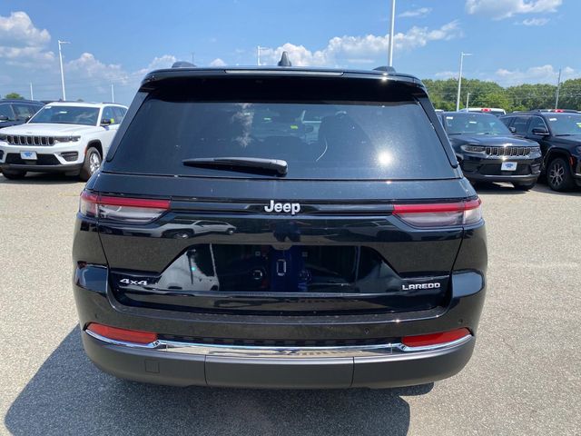 2025 Jeep Grand Cherokee Laredo X photo 4