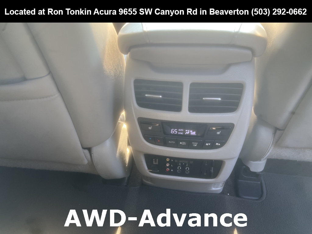 2017 Acura MDX SH-AWD Advance Entertainment photo 9