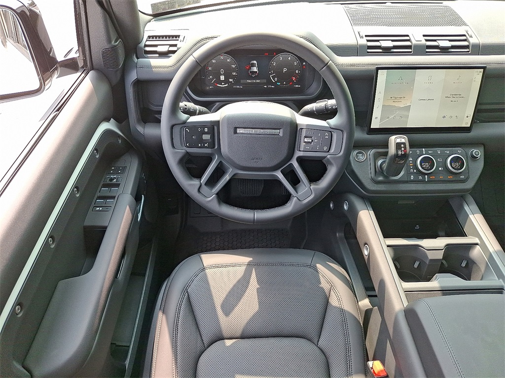 2025 Land Rover Defender 110 S photo 9