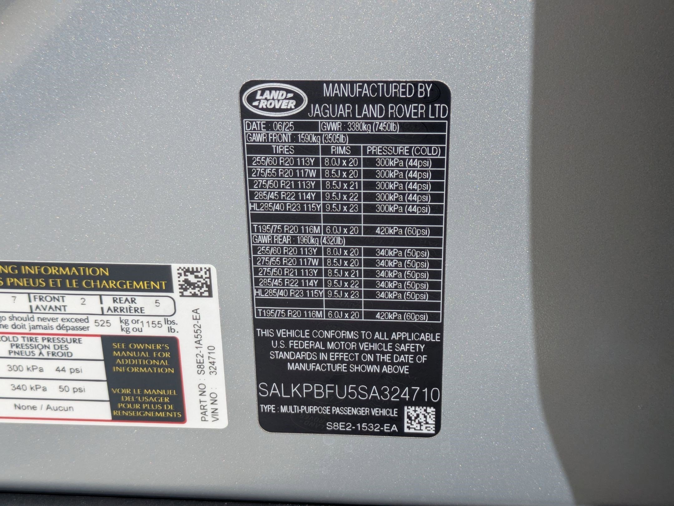 2025 Land Rover Range Rover SE photo 16
