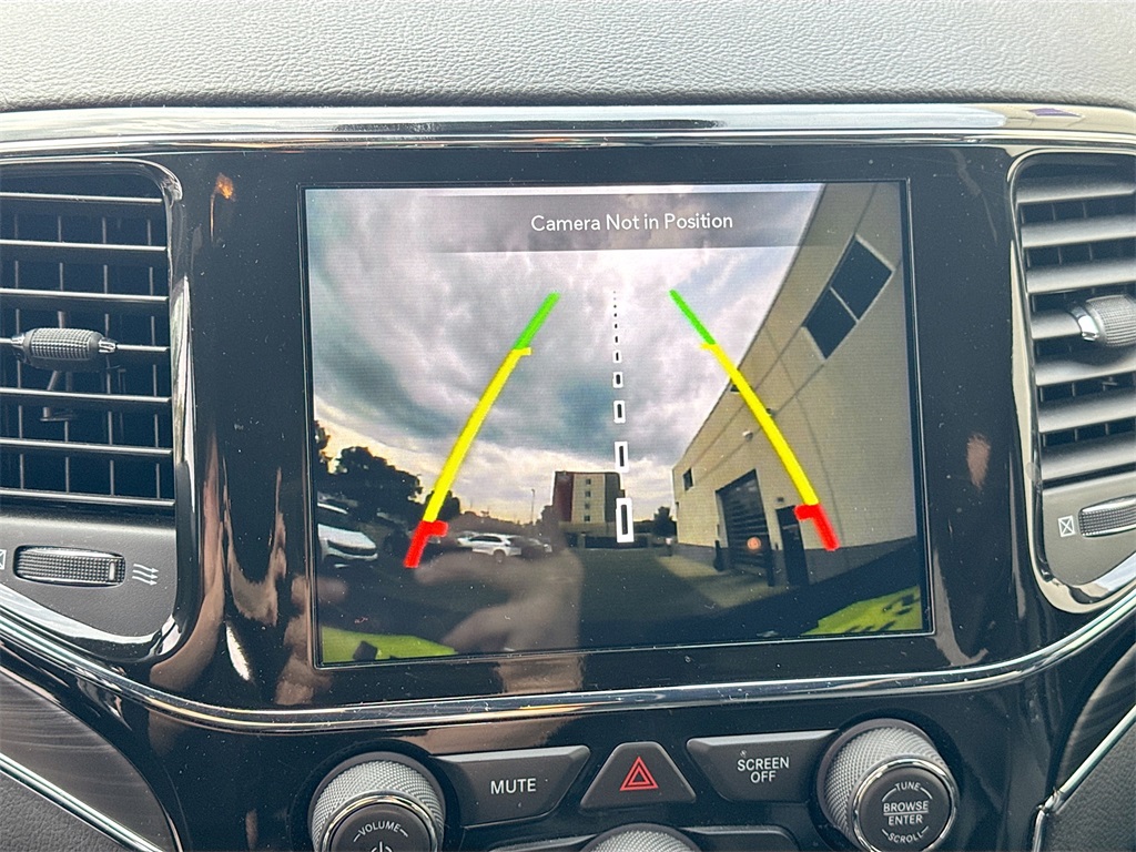 2021 Jeep Grand Cherokee Anniversary Edition photo 15
