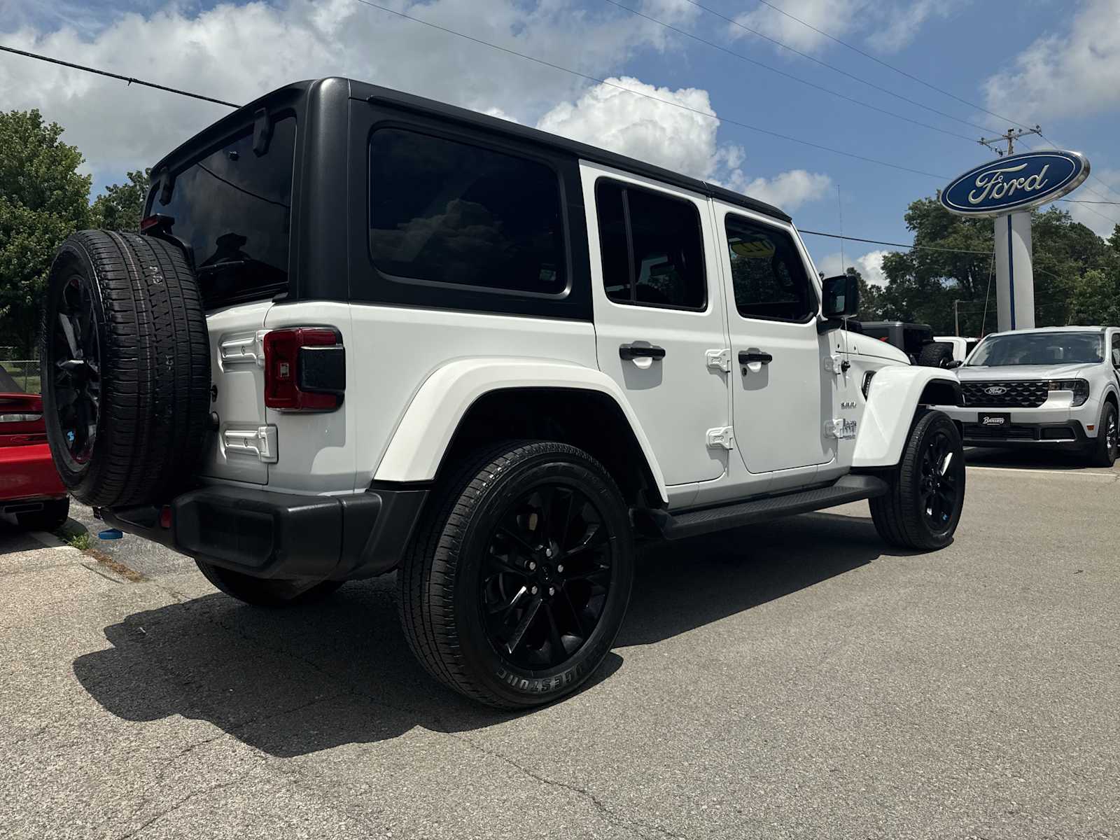 2022 Jeep Wrangler 4xe Unlimited Sahara photo 5