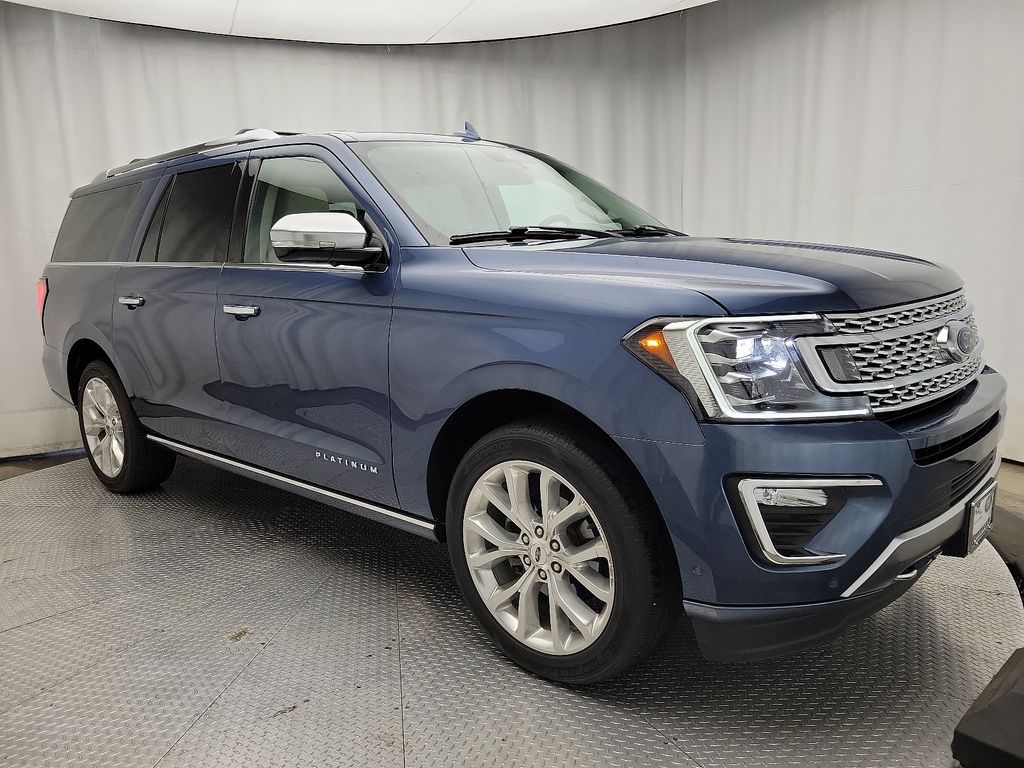2019 Ford Expedition MAX Platinum photo 3