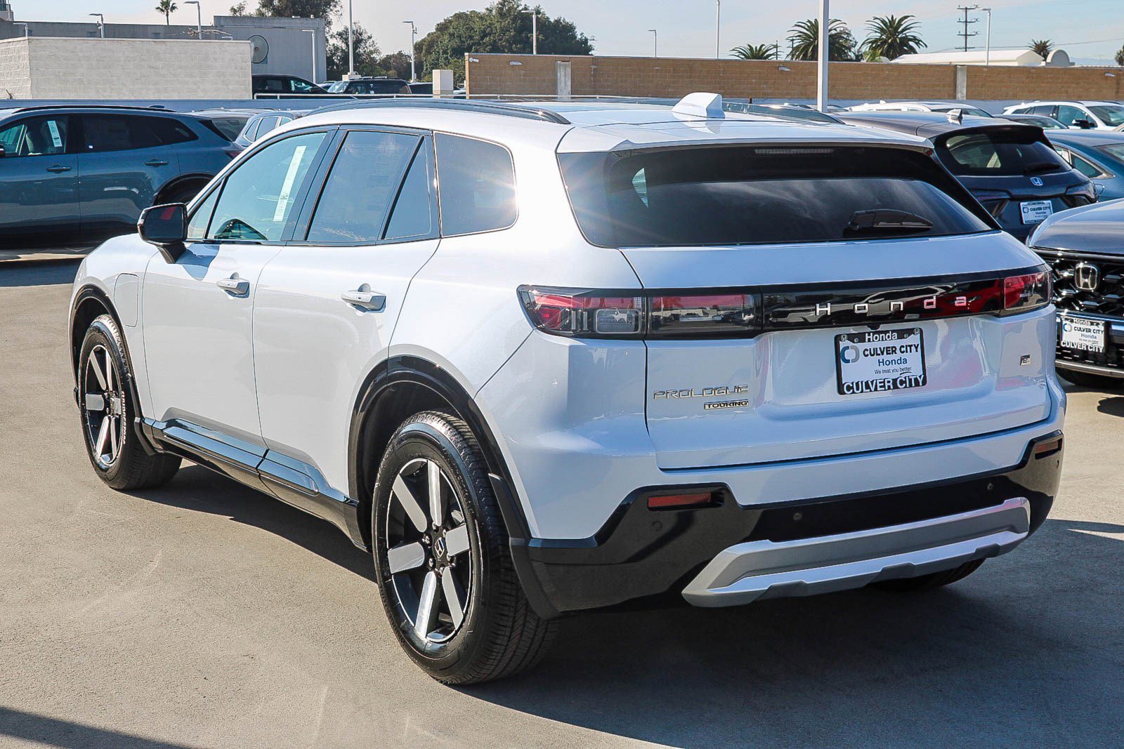 2026 Honda Prologue Touring photo 2