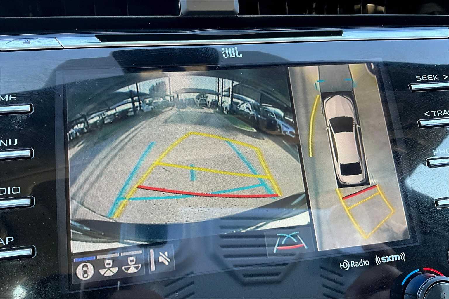 2019 Toyota Camry XLE V6 photo 23