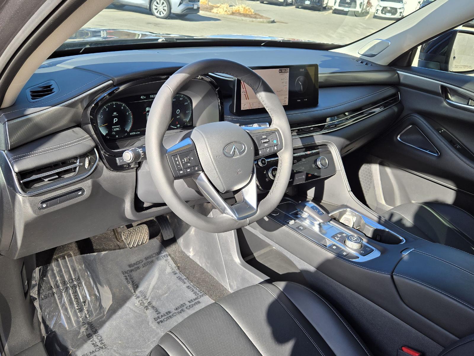 2025 Infiniti QX60 Luxe photo 4