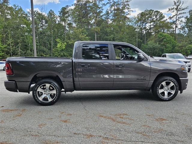 2025 Ram 1500 Tradesman photo 13