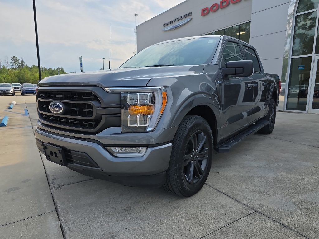 2023 Ford F-150 XLT photo 3