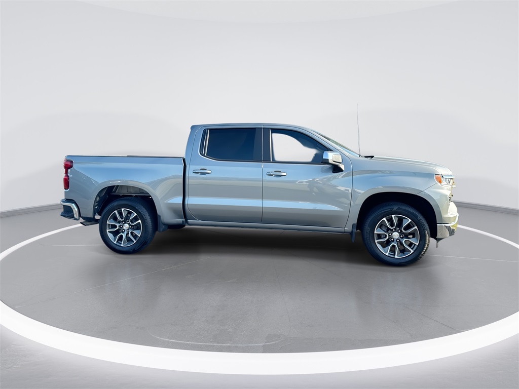 2023 Chevrolet Silverado 1500 LT photo 9