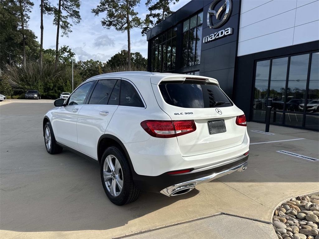 2017 Mercedes Benz GLC 300 photo 3