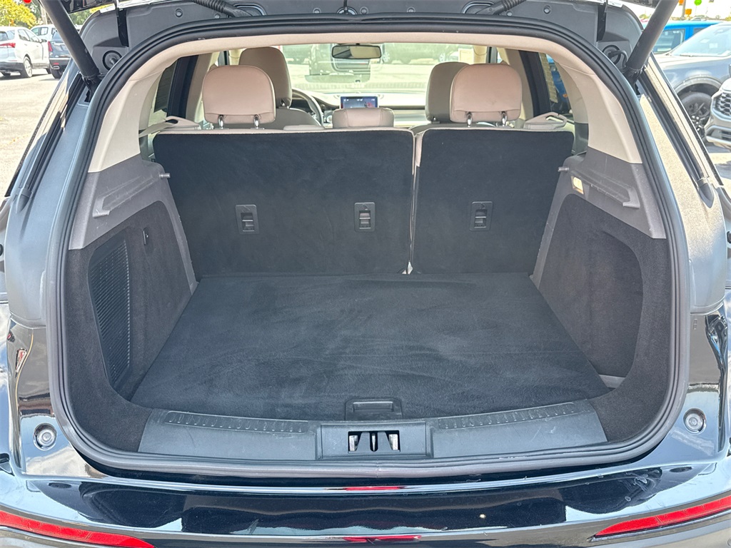 2022 Lincoln Corsair Standard photo 16