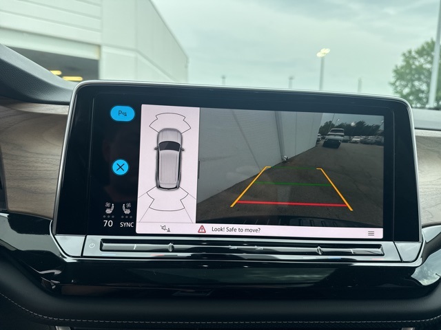 2026 Volkswagen Atlas SE Technology photo 22