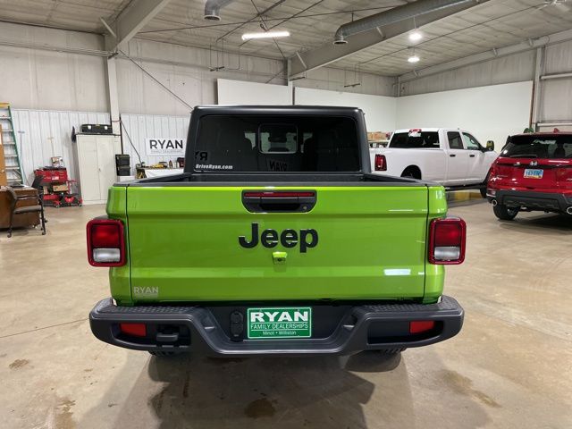 2025 Jeep Gladiator Sport S photo 8