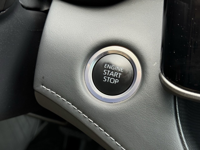 2024 Toyota Highlander LE photo 11