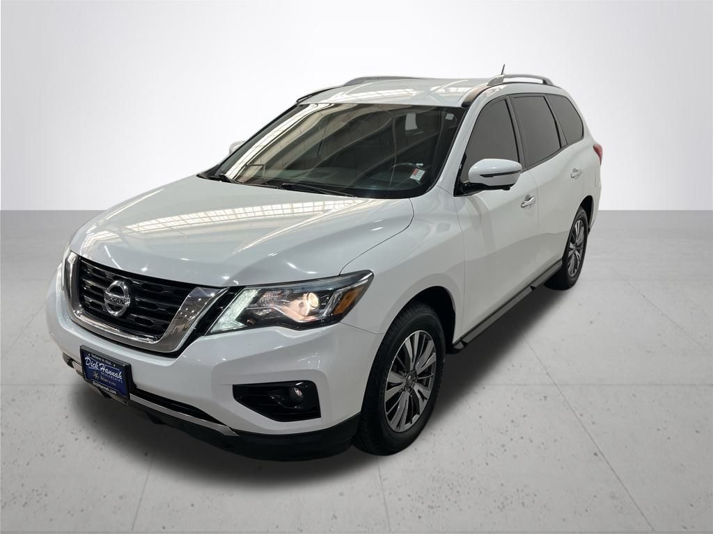 2018 Nissan Pathfinder SL photo 2