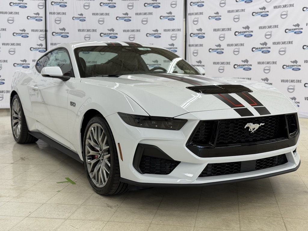 2025 Ford Mustang GT Premium's photo