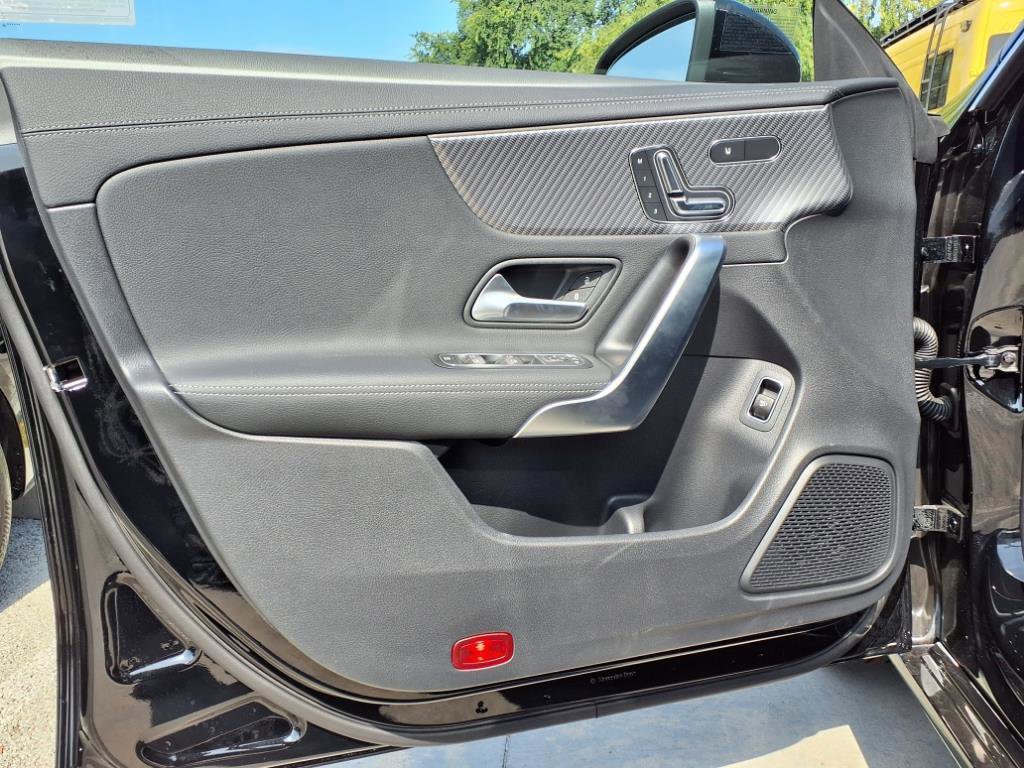 2025 Mercedes Benz CLA 250 4MATIC photo 10