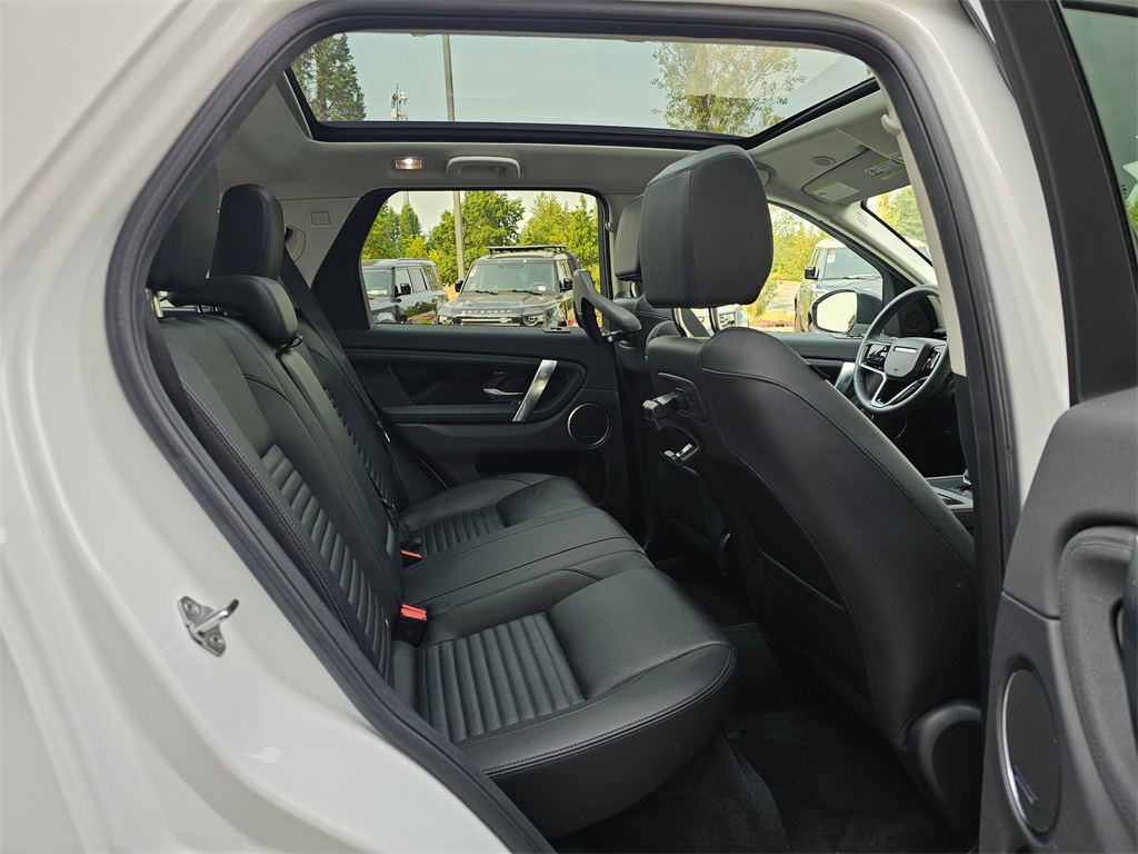 2025 Land Rover Discovery Sport S photo 22
