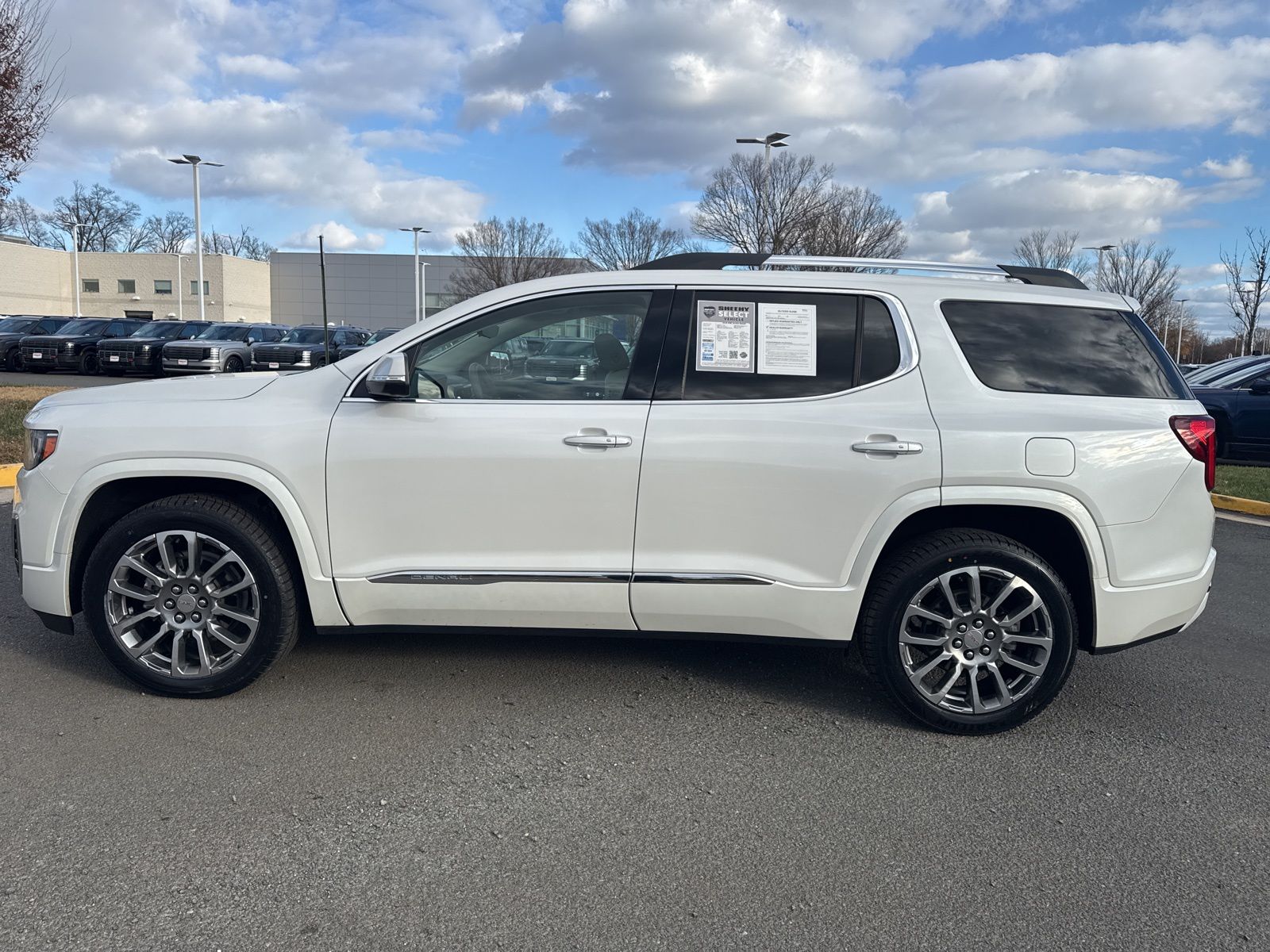 2023 Gmc Acadia Denali photo 3