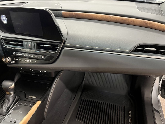 2022 Lexus ES 350 photo 19