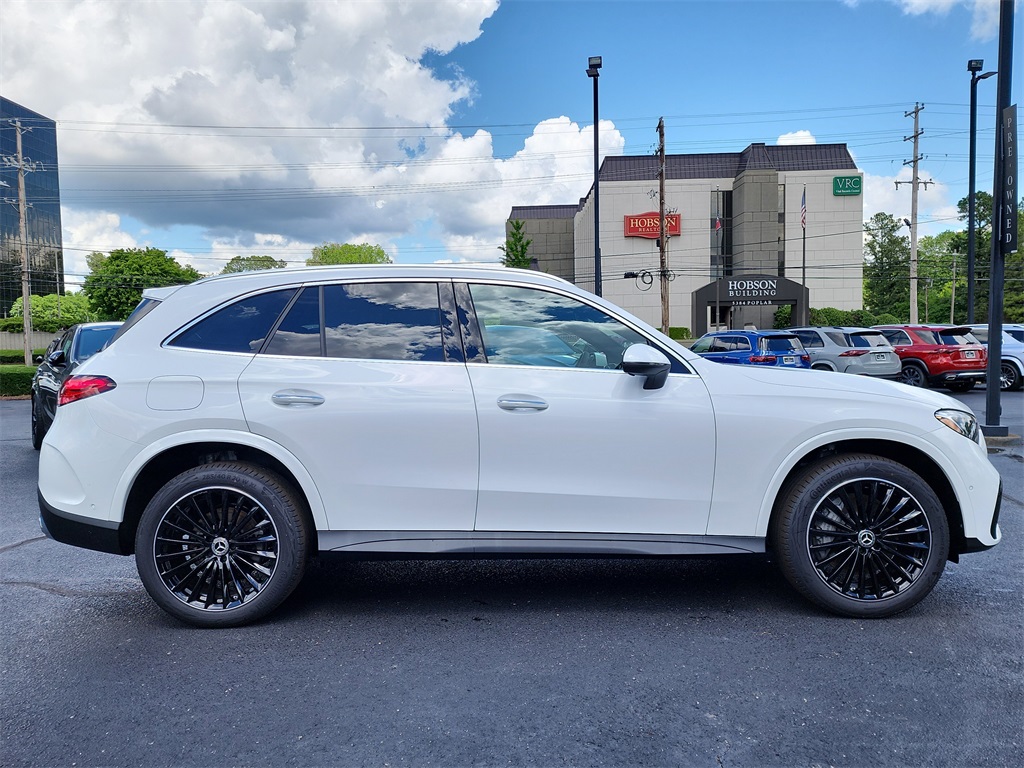 2025 Mercedes Benz GLC 300 4MATIC photo 6