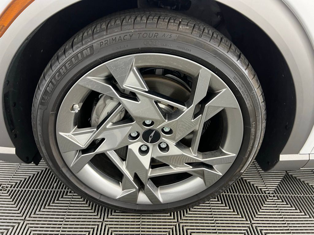 2023 Genesis GV60 Performance photo 9