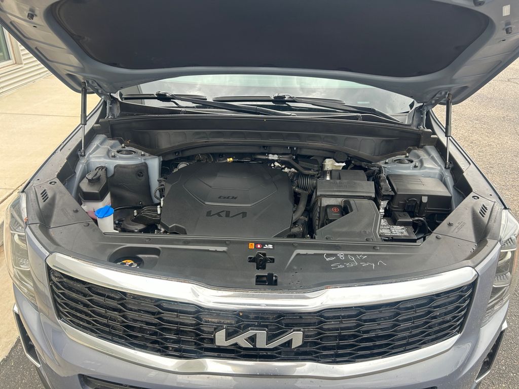 2022 Kia Telluride EX photo 16