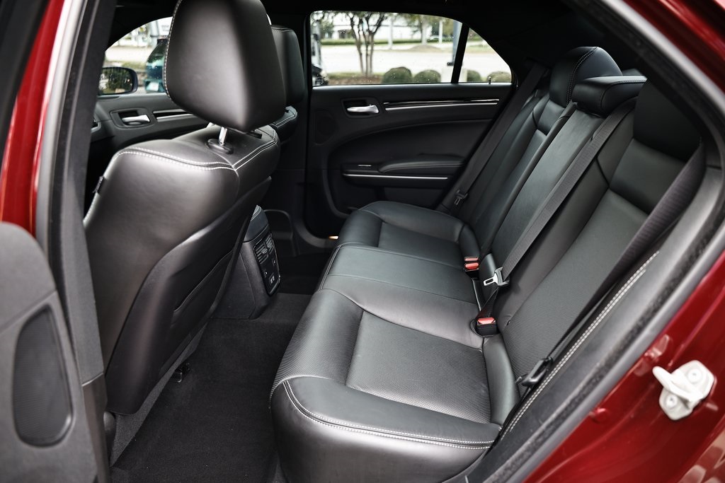 2023 Chrysler 300 S photo 23