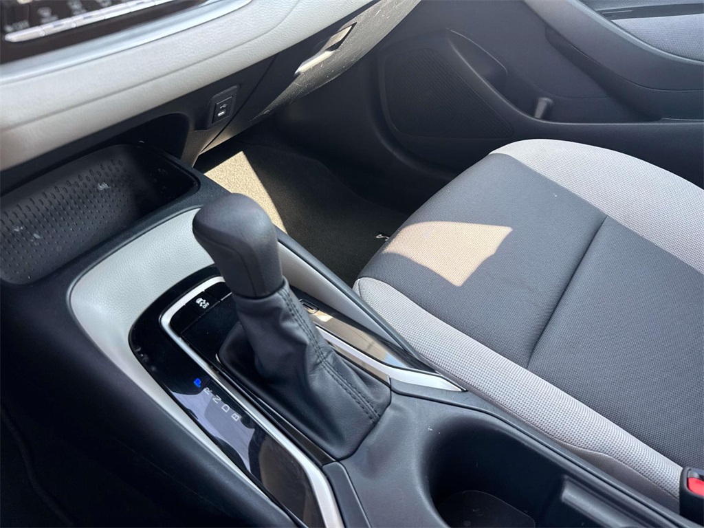 2023 Toyota Corolla LE photo 23