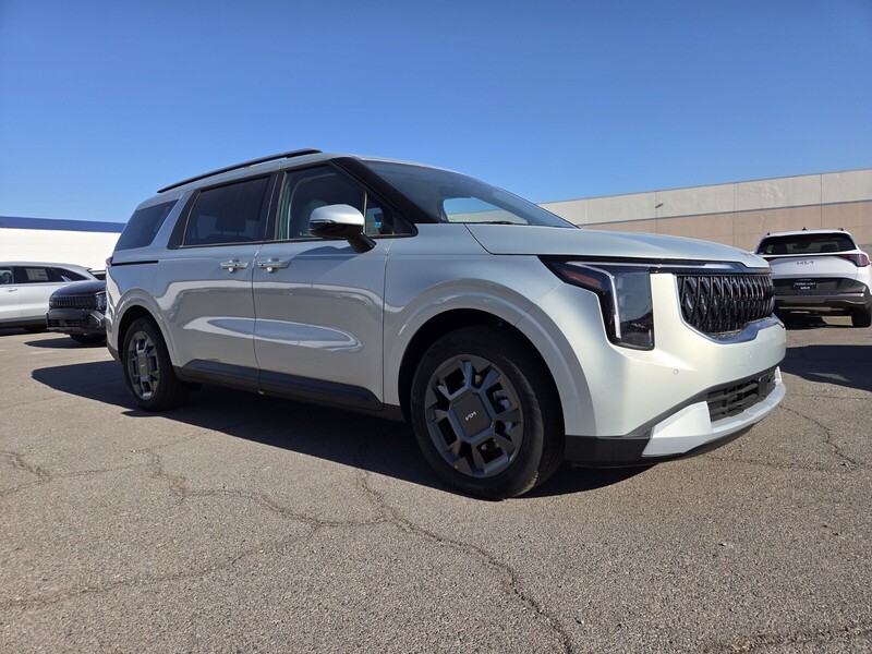 2026 Kia Carnival EX photo 2