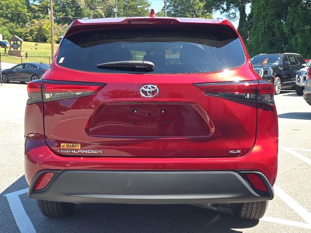 2021 Toyota Highlander XLE photo 4