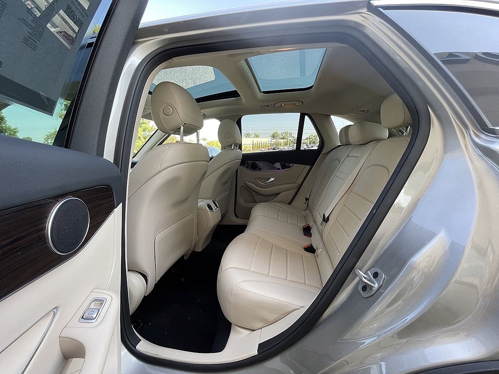 2021 Mercedes Benz GLC 300 4MATIC photo 12
