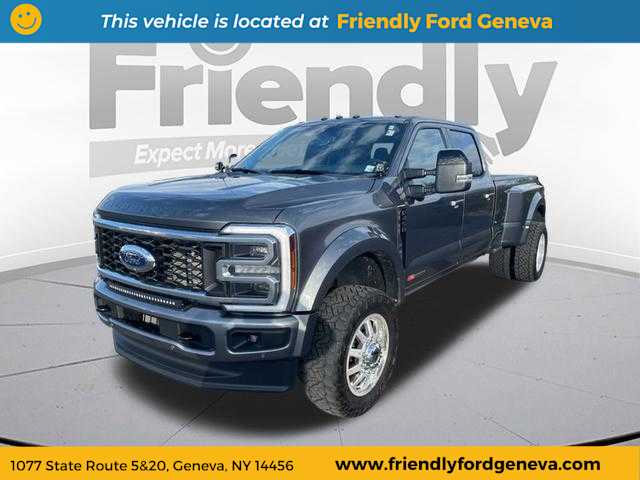 2025 Ford F-450 Super Duty Platinum's photo