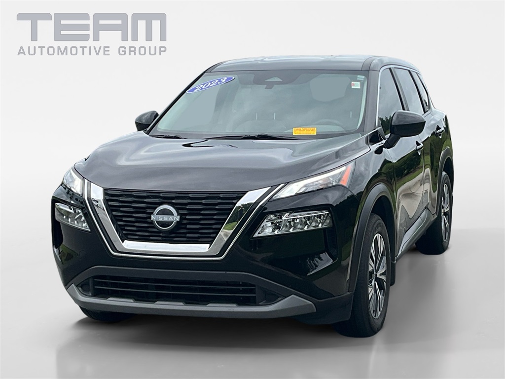2023 Nissan Rogue SV photo 2