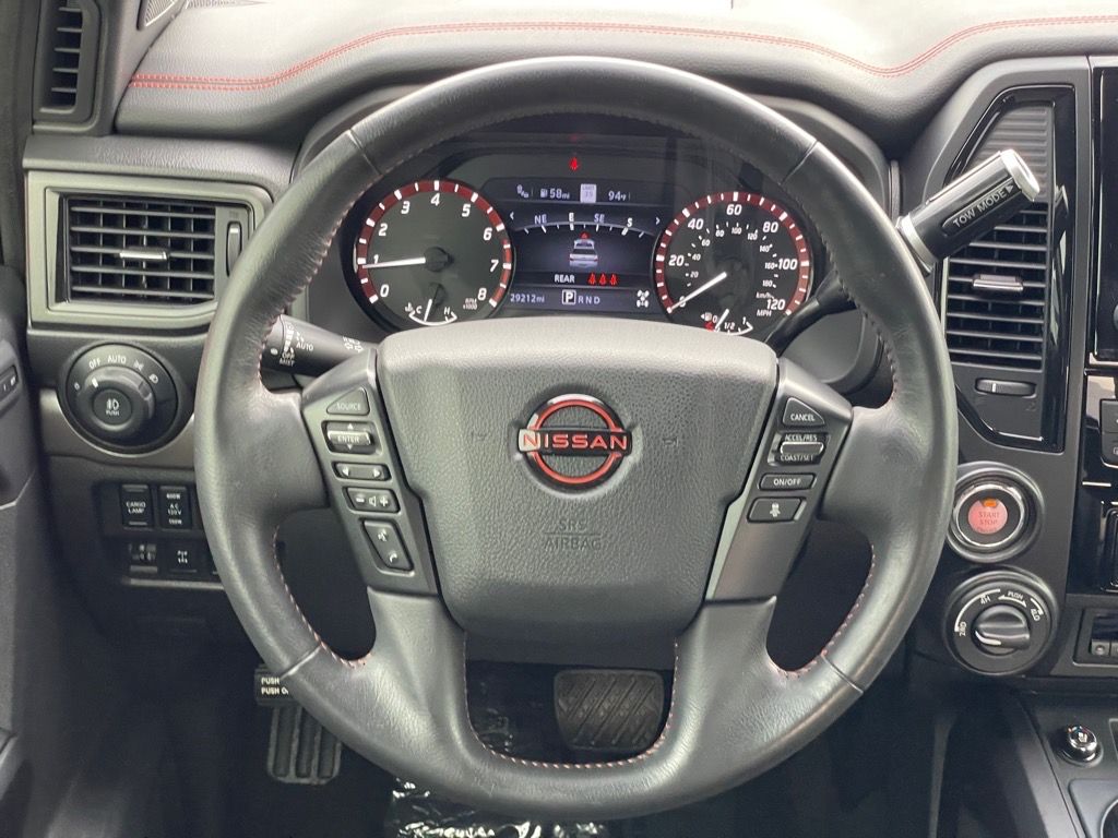 2023 Nissan Titan PRO-4X photo 12