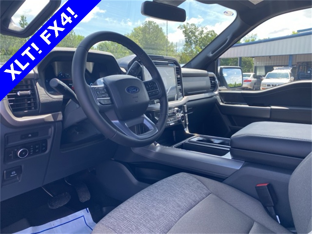 2025 Ford F-150 XLT photo 22